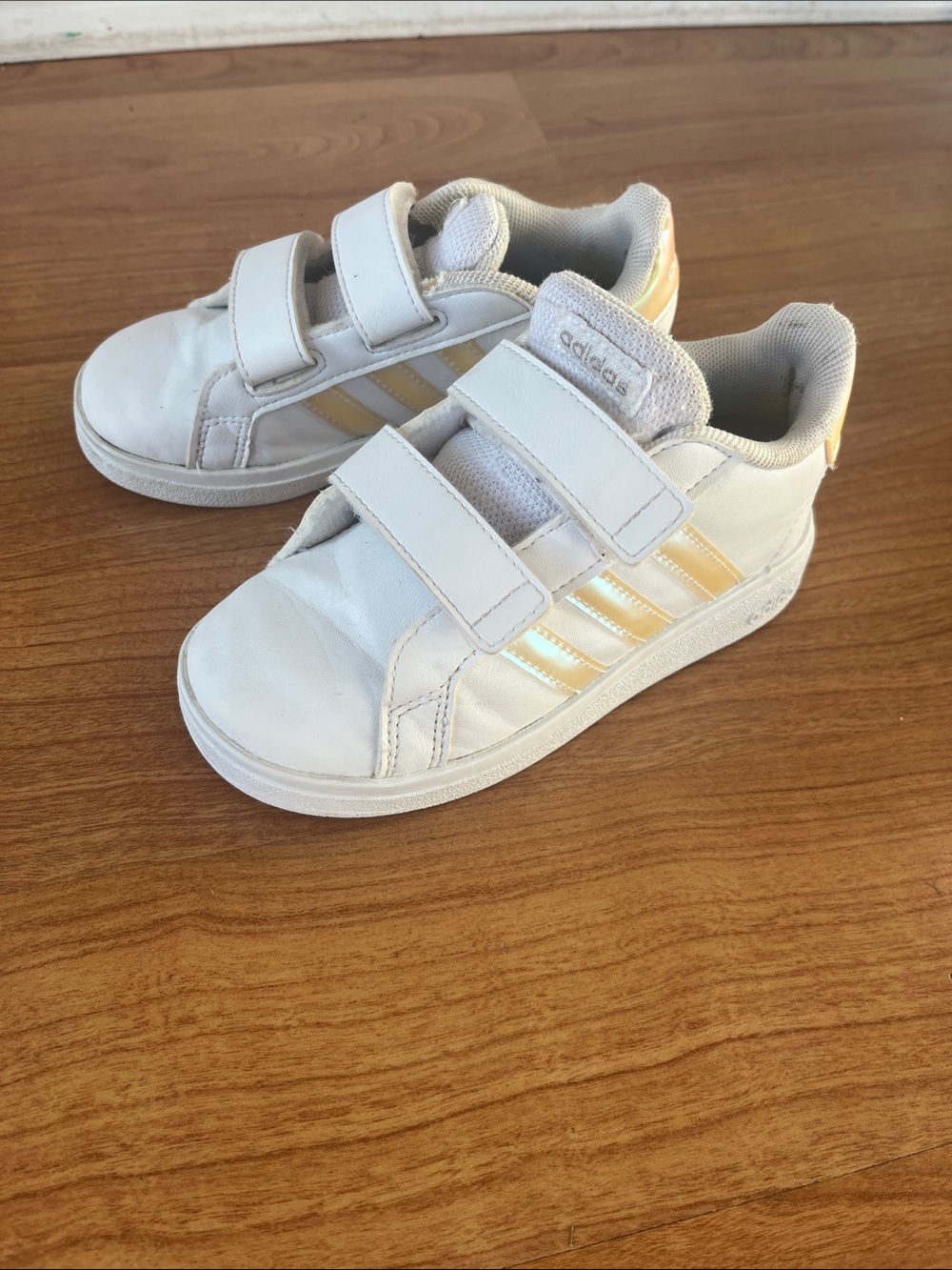 adidas Kids White Sneakers with iridescent Stripes - Velcro Closure